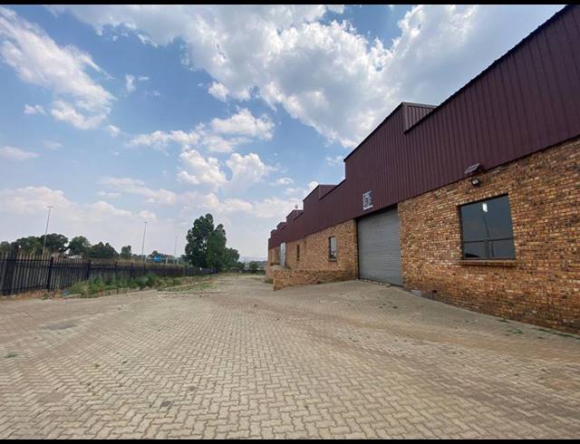 2,900M² WAREHOUSE FOR SALE IN ARMADALE